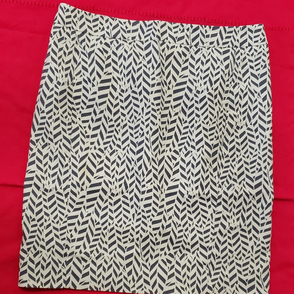 Loft Petites Geometric Pattern Pencil Skirt